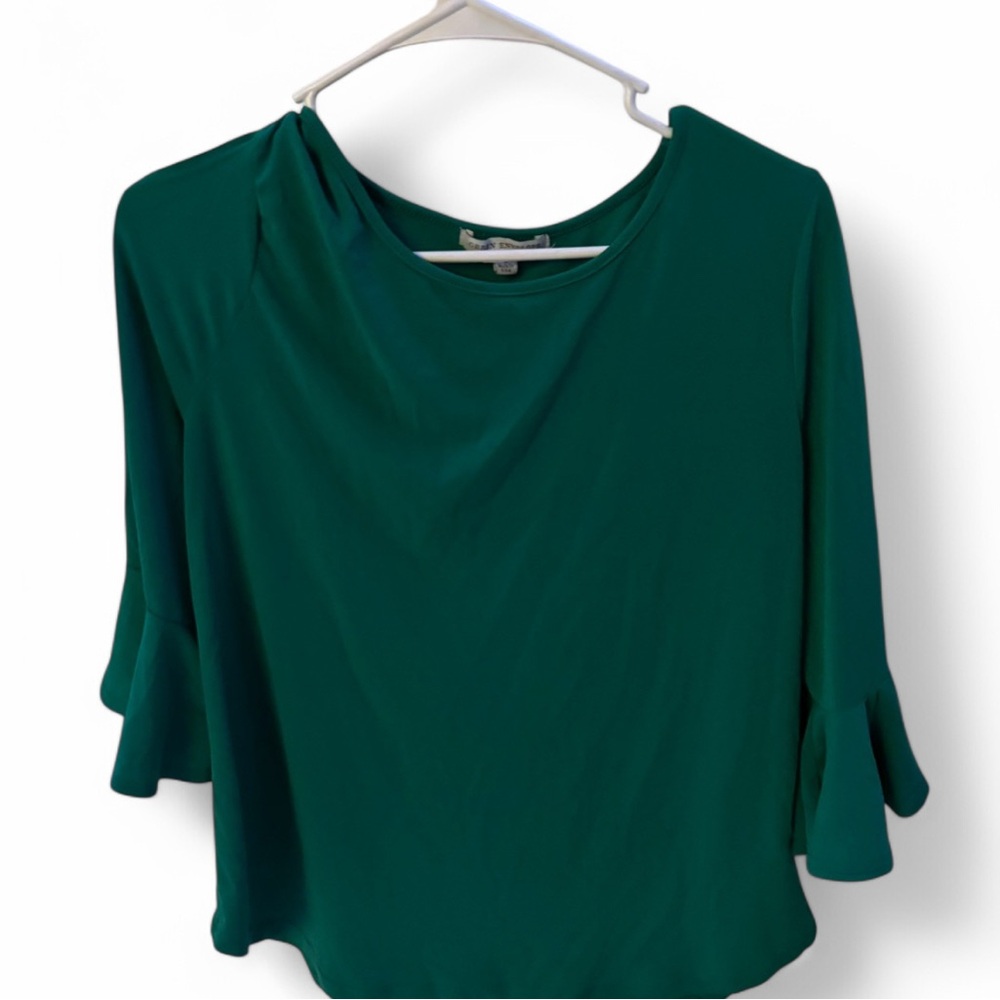 Green Envelope Emerald Green Ruffled Bell Sleeve Blouse